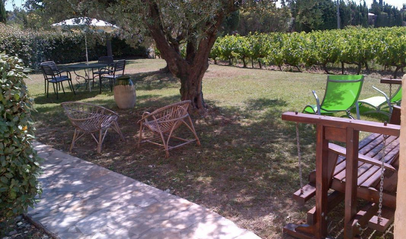 chemin et jardin